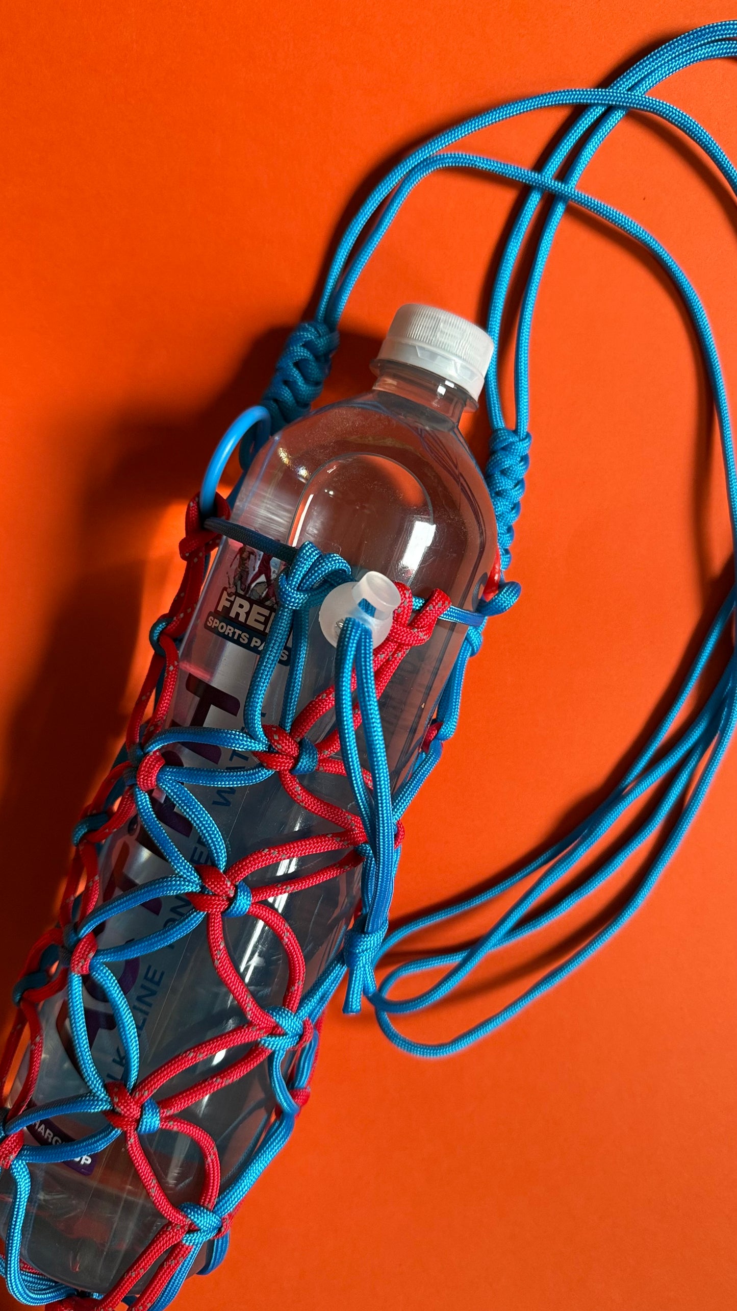 Macrame para cord bottle bag red blue