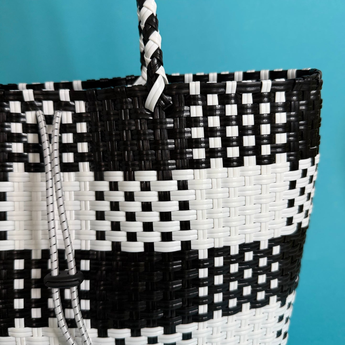 Bicycle Pannier B&W check plastic woven basket