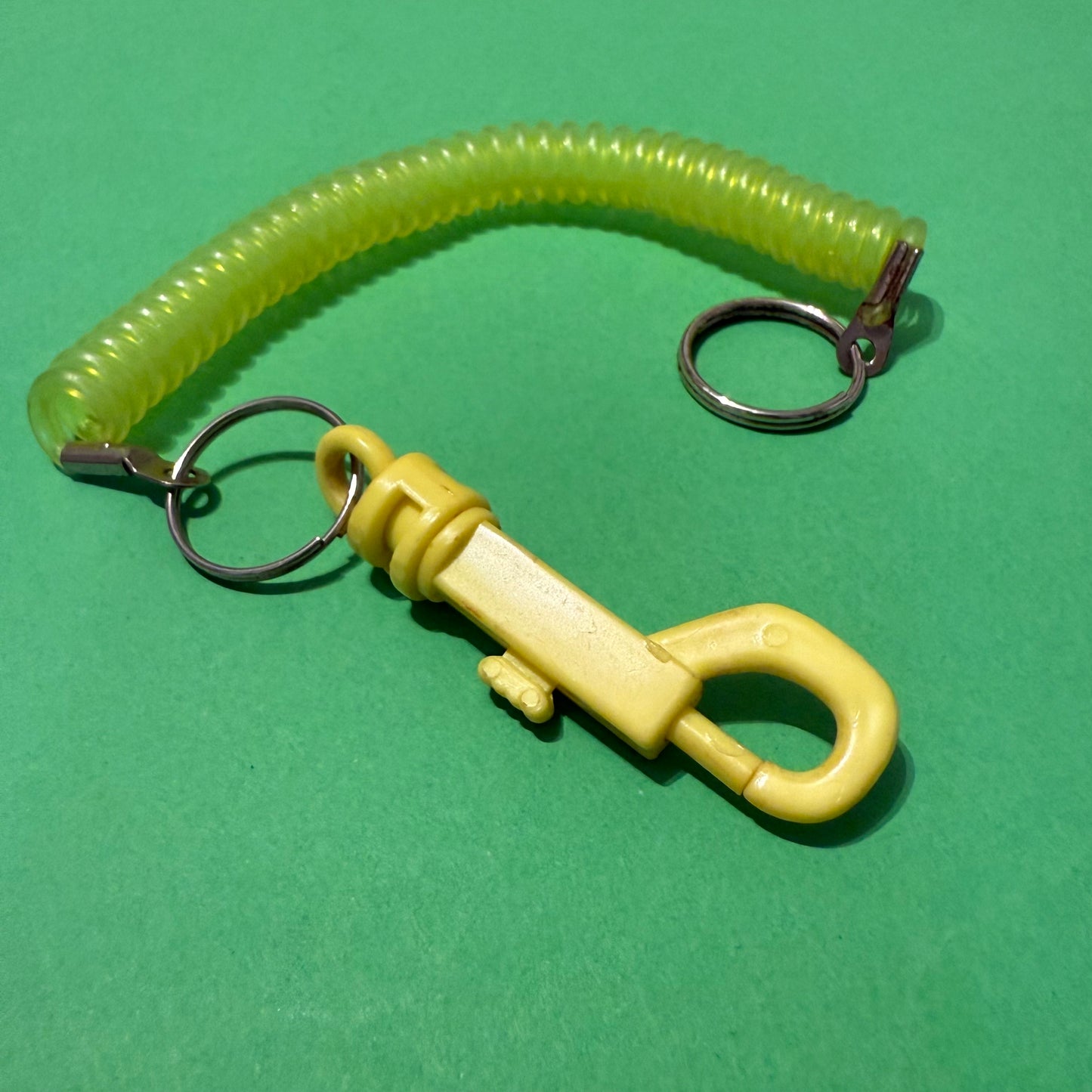 Retro vintage 80s spiral keyring
