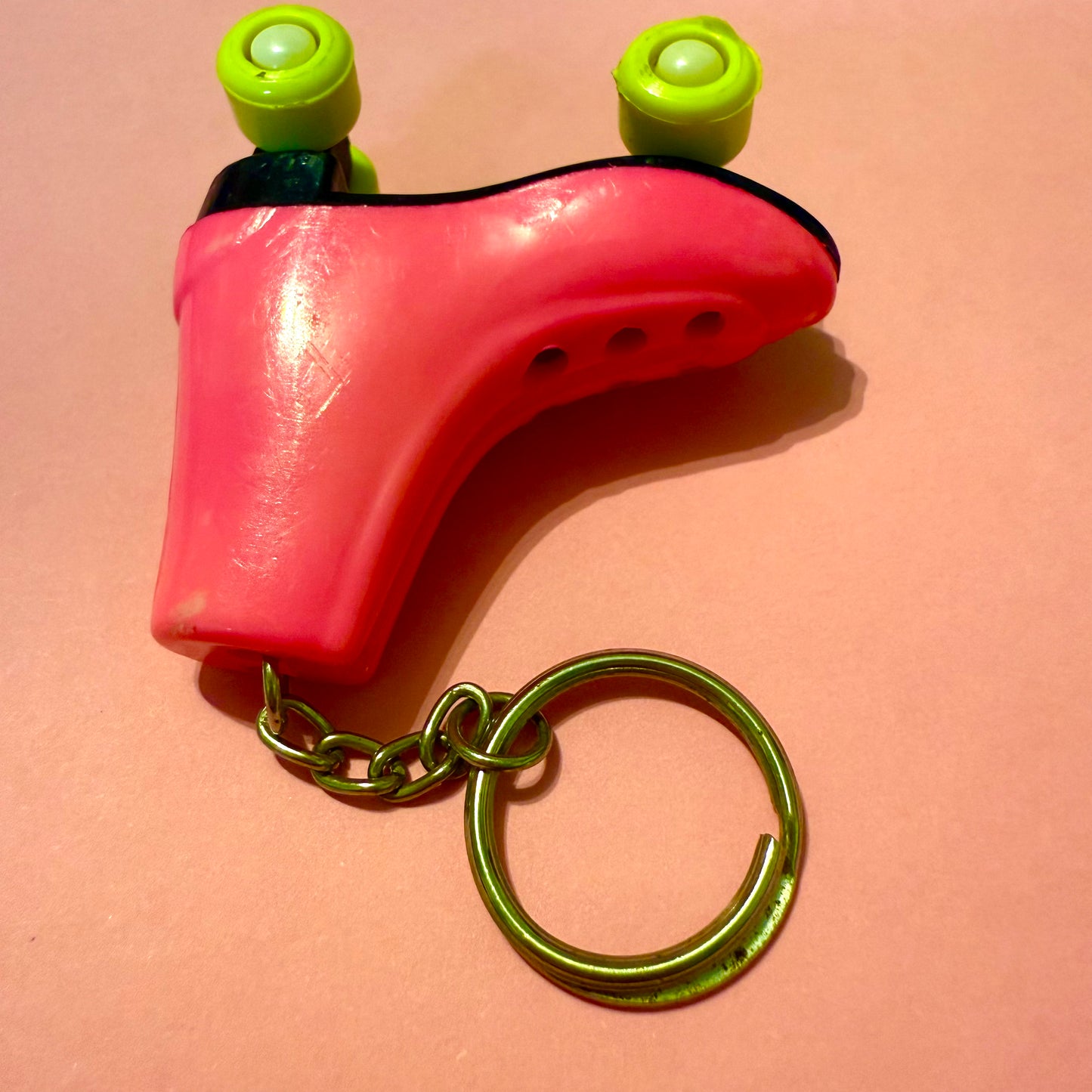 Neon 80s mini pink roller skate charm keyring