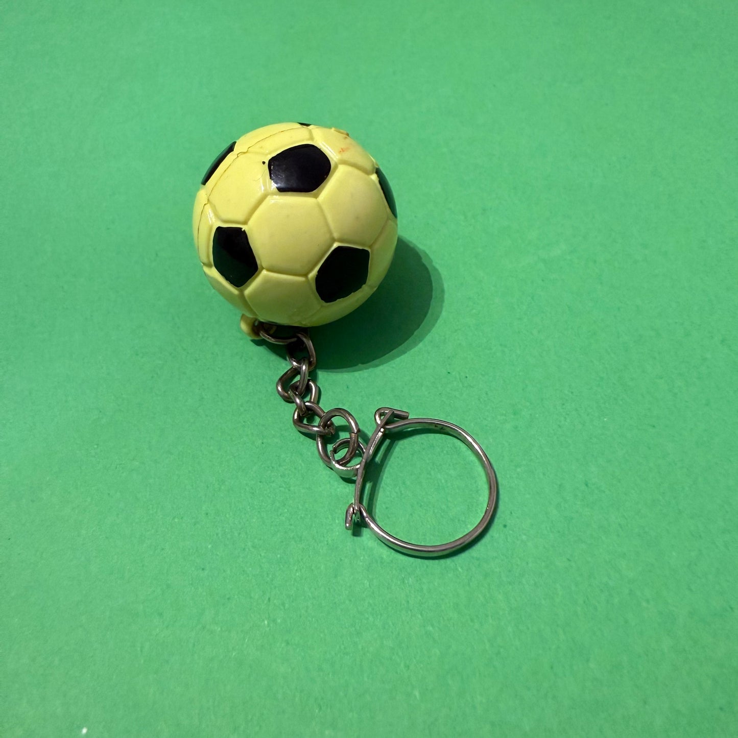 Retro plastic 80s football keyring