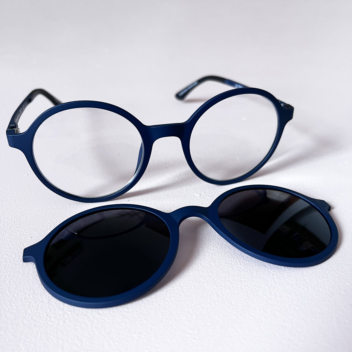 Navy blue magnetic glasses & sunglasses in one +1.5 reader lenses Goodordering