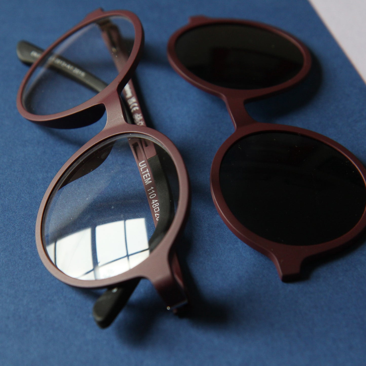 Maroon magnetic glasses & sunglasses in one