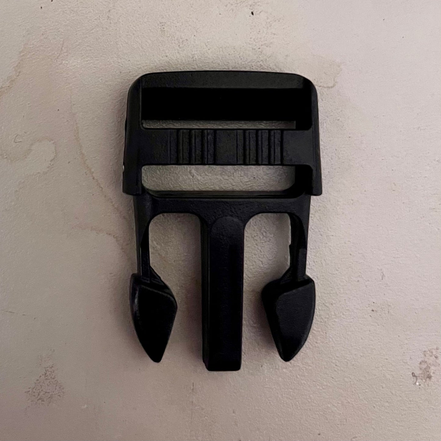 Replacement plastic fastening clip side release buckle