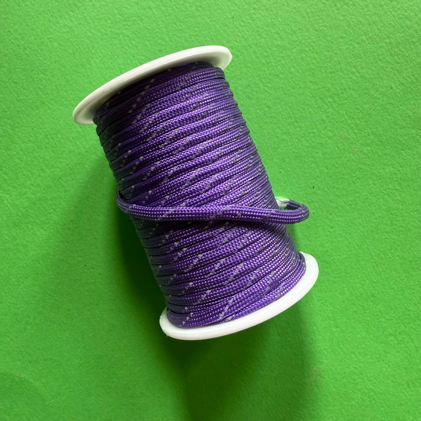 Macrame paracord bottle bag