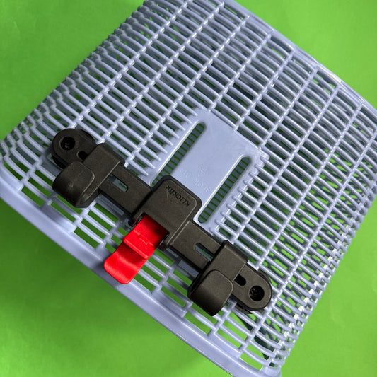 Bicycle pannier basket lilac