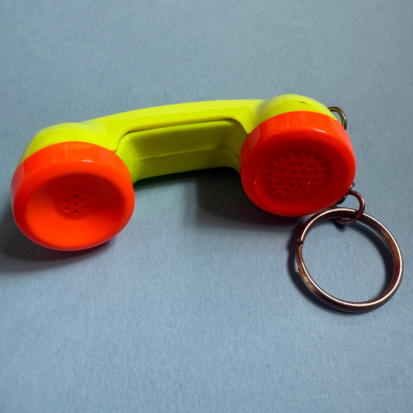 Retro vintage 80s keyring phone