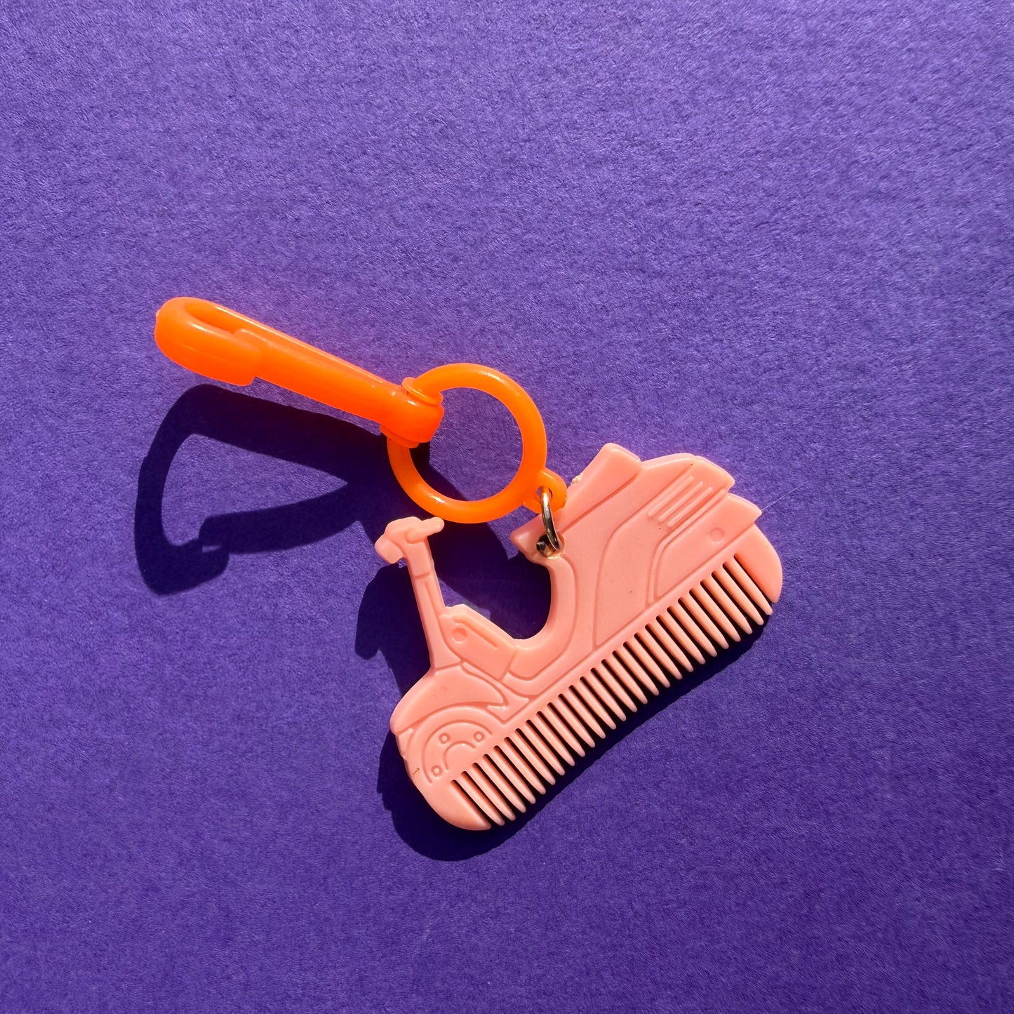 Neon 80s keyring charm comb vespa