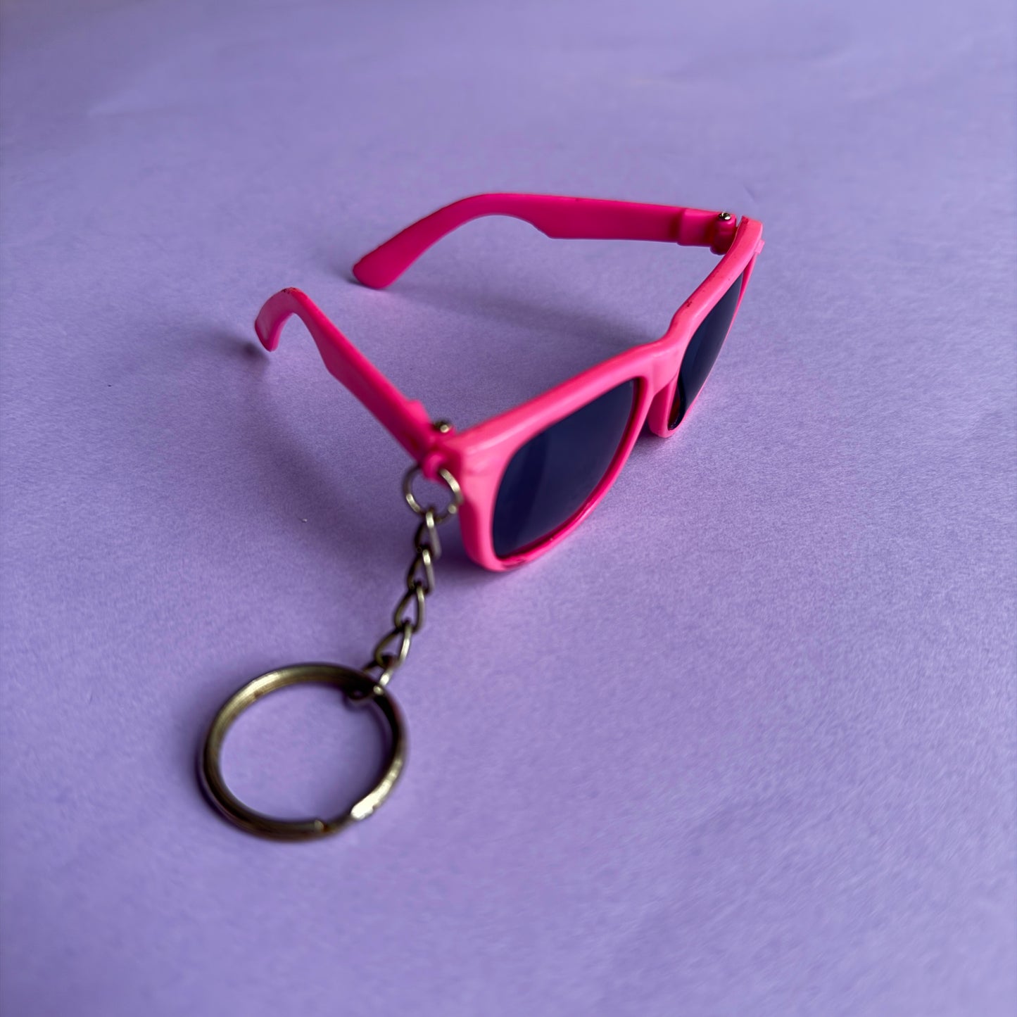 Neon 80s mini sunglasses charm keyring