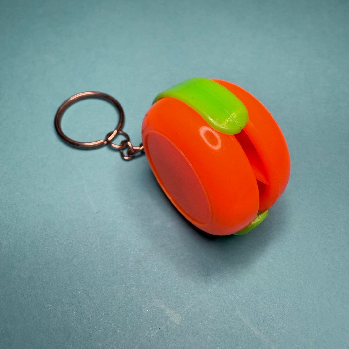 Neon 80s yo-yo keyring