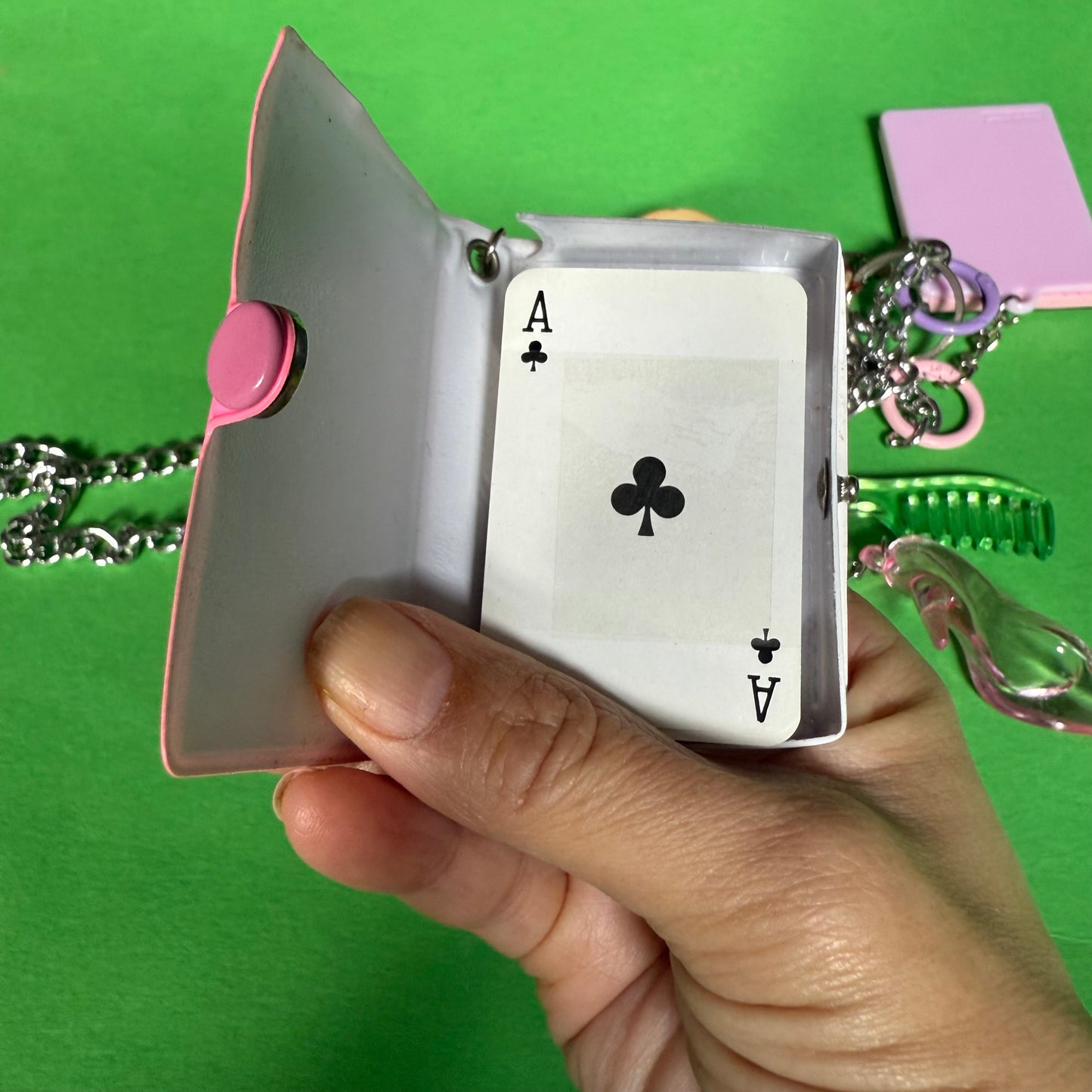 Long charm necklace 90s pink