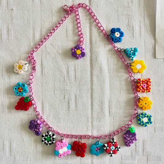 Hama Charm necklace pink