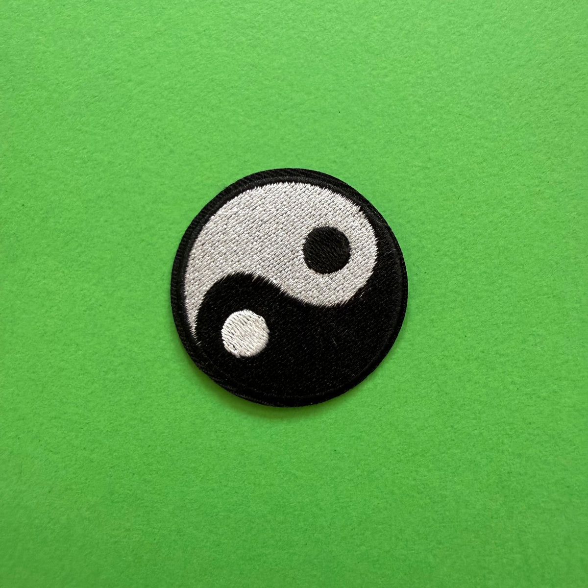 Yin Yang iron-on embroidered patch for clothing and bags