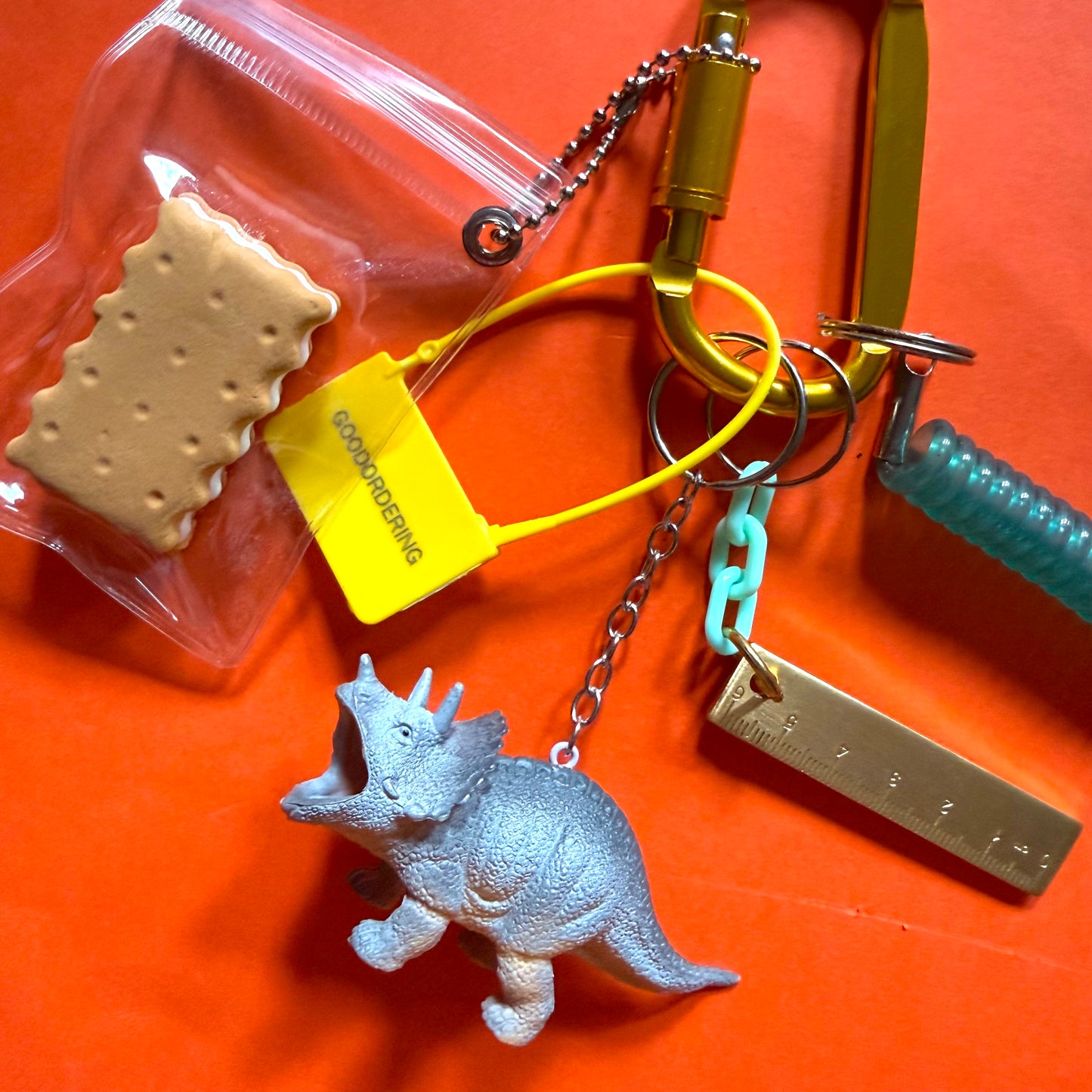 Bag charm and keyring measuring a dinosaur
